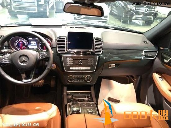 18款进口奔驰GLS450 3.0T V6加规版实拍