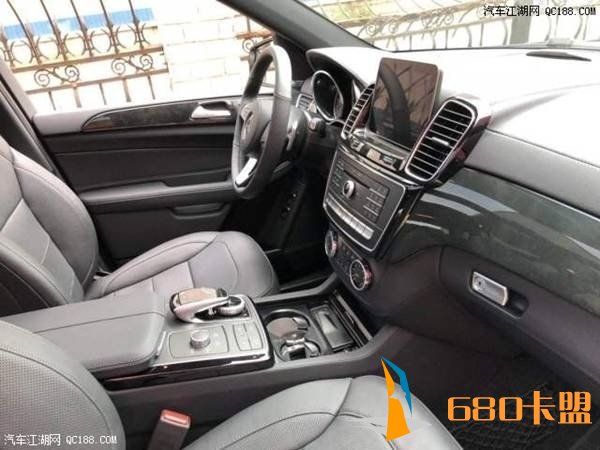 18款奔驰GLS450 3.0T V6加规版试驾感受